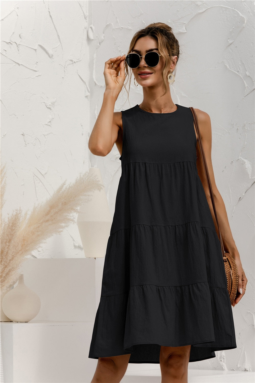 Maggie - O-Neck Sleeveless Solid Dress